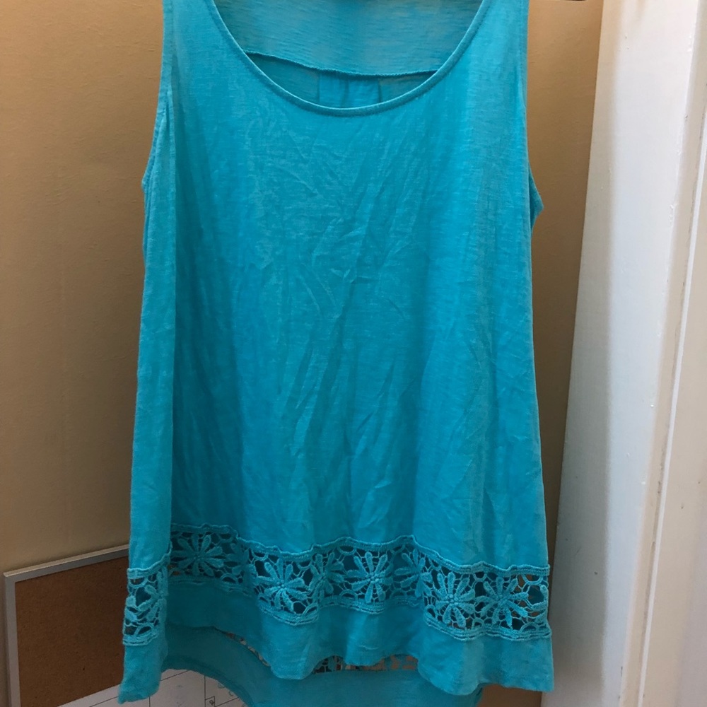 Tank top.